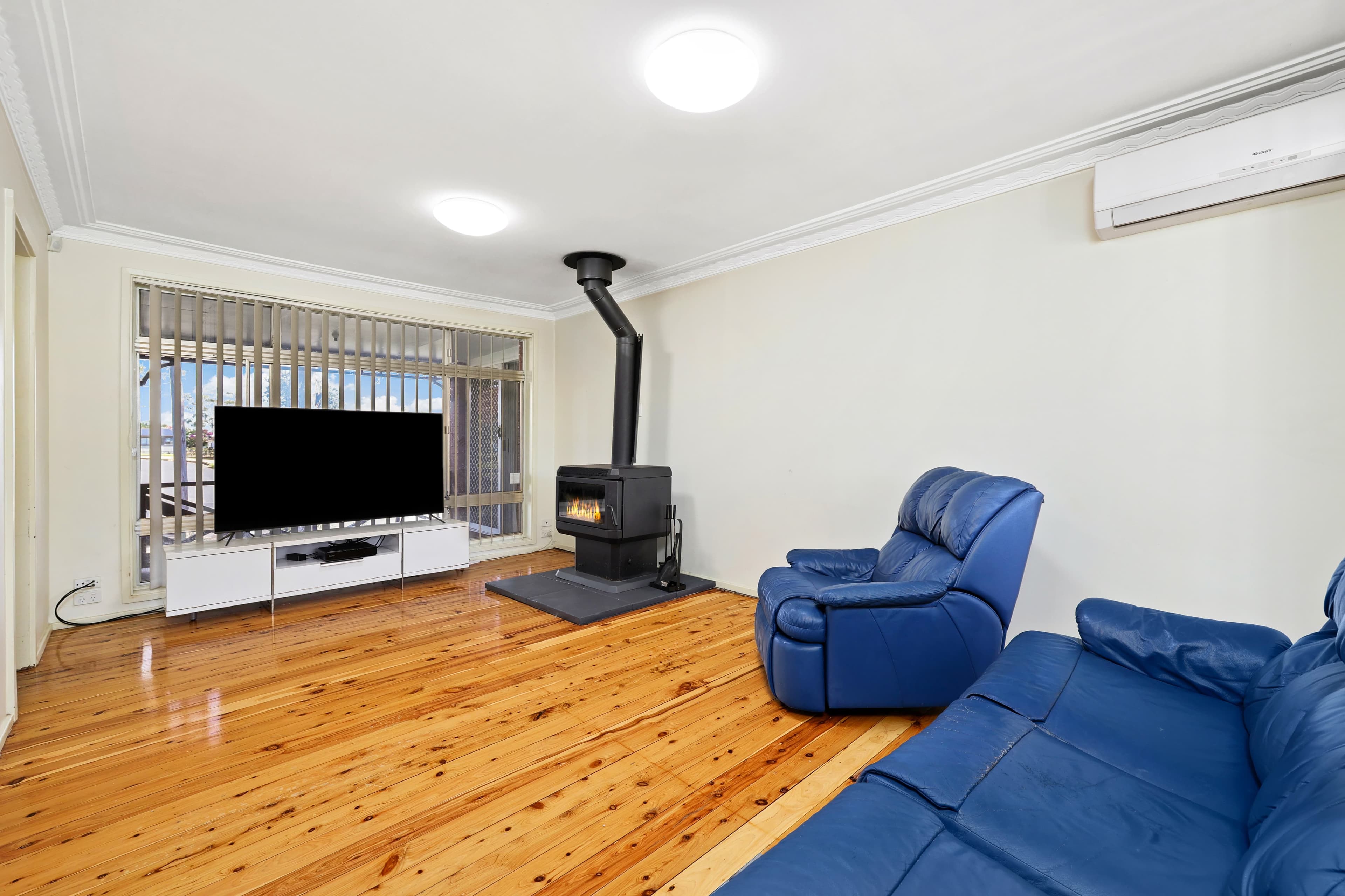 86 Macquarie Avenue, Campbelltown NSW 2560, Campbelltown - Thumbnail 2