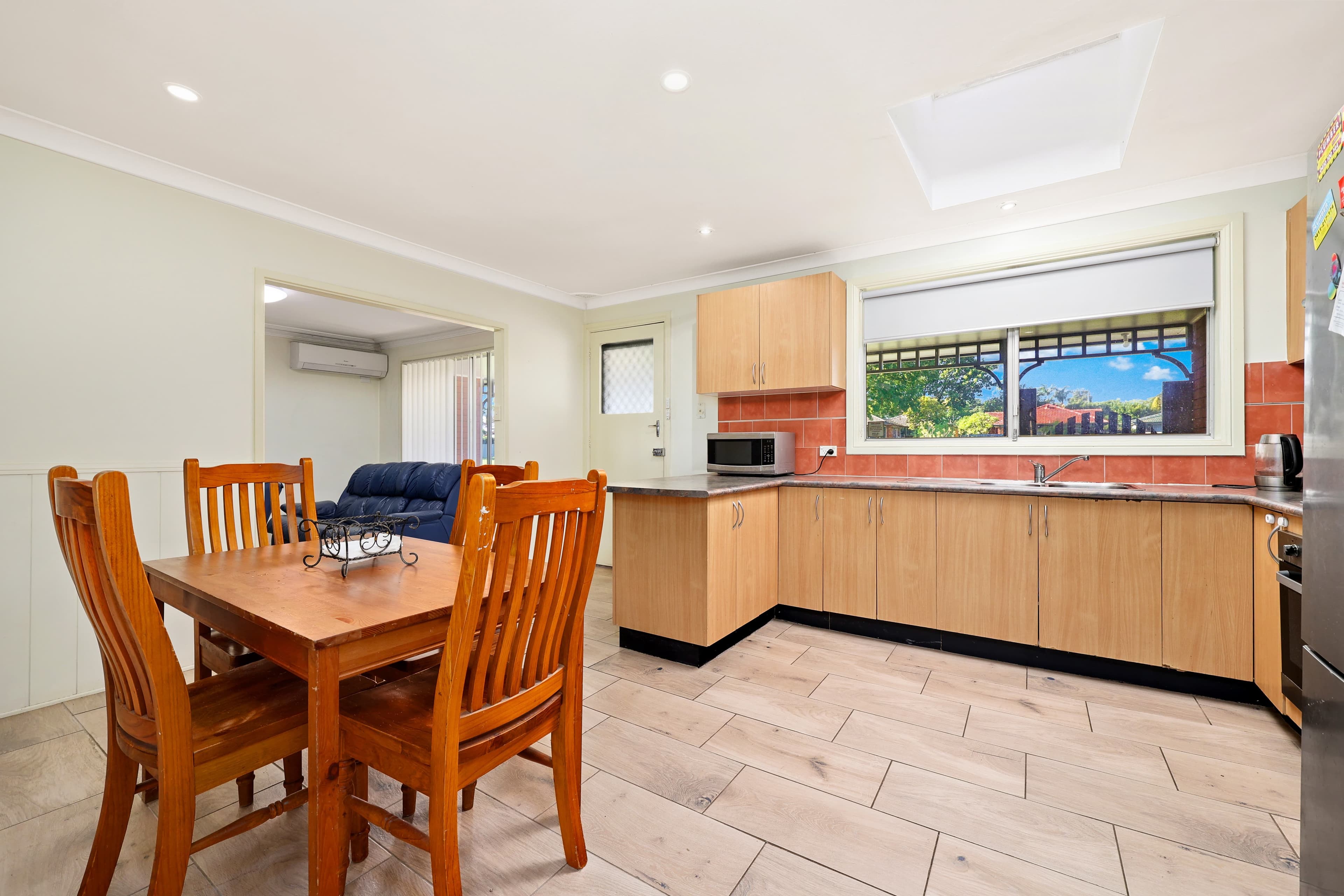 86 Macquarie Avenue, Campbelltown NSW 2560, Campbelltown - Thumbnail 3