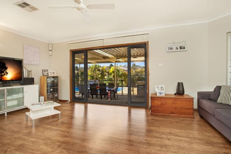 7 Cedar Wattle Close, ABERGLASSLYN NSW 2320, Aberglasslyn - Thumbnail 4