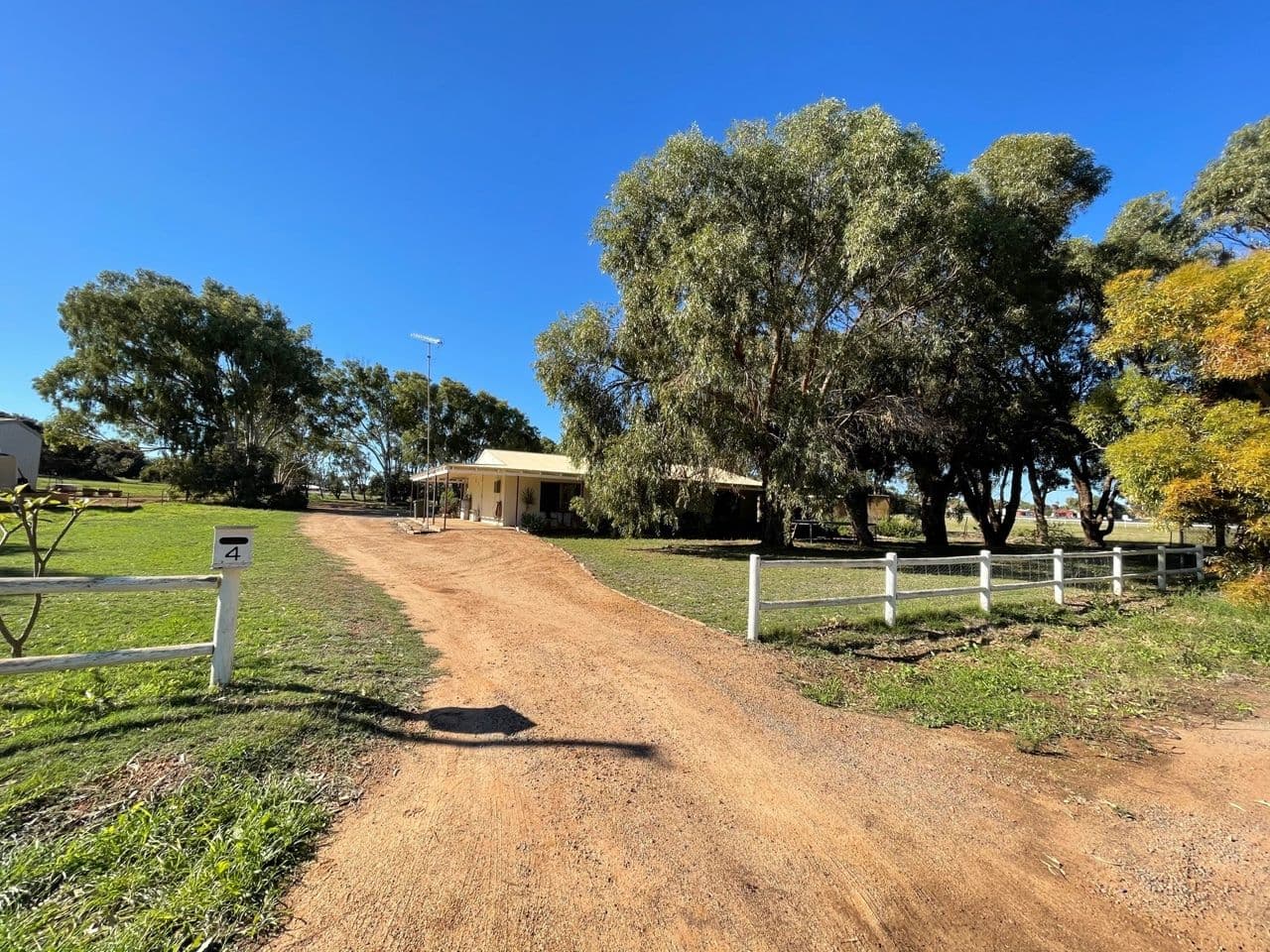 4 Watson Place, Dongara WA 6525, Dongara - Image 1