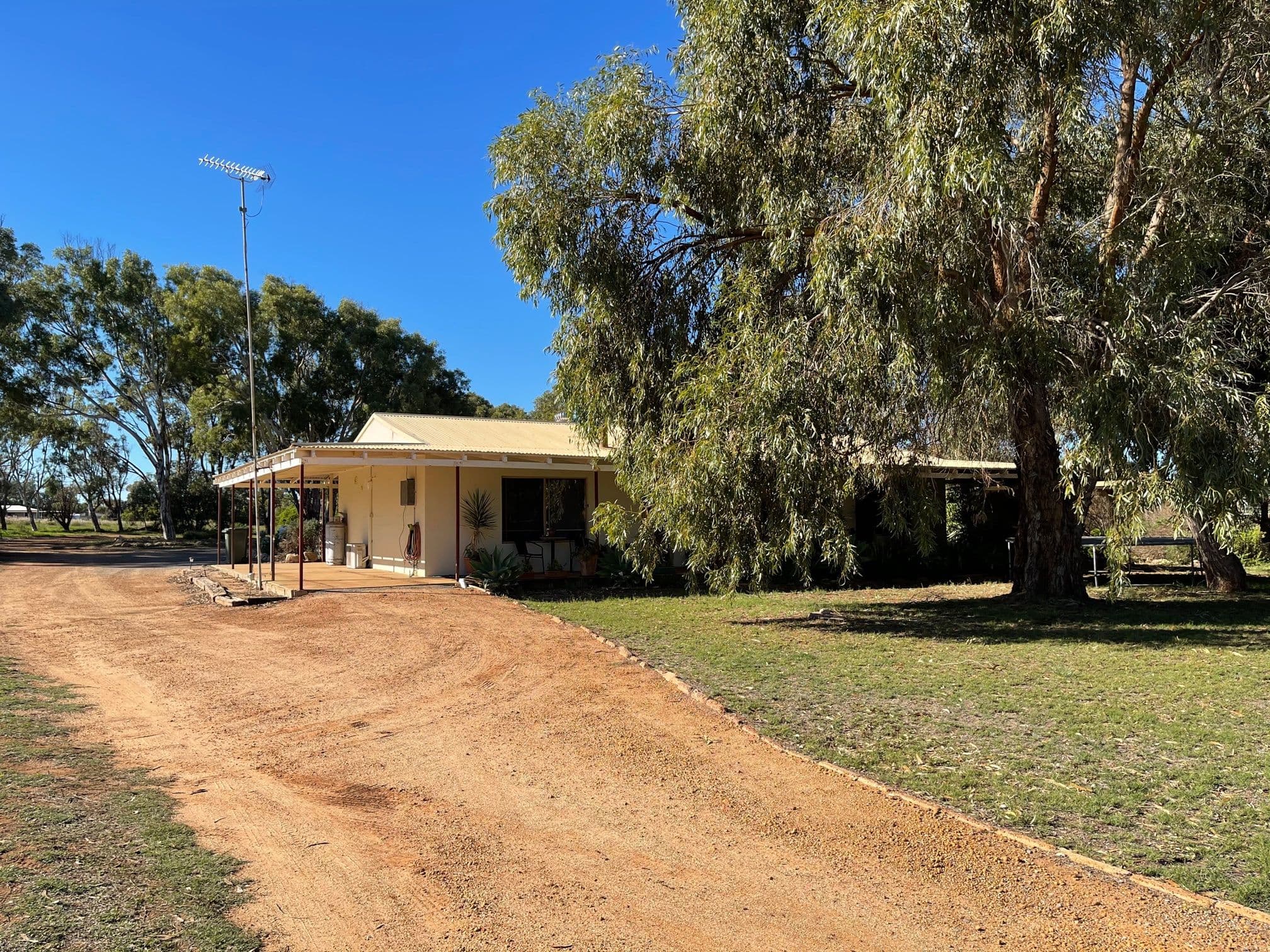 4 Watson Place, Dongara WA 6525, Dongara - Thumbnail 2