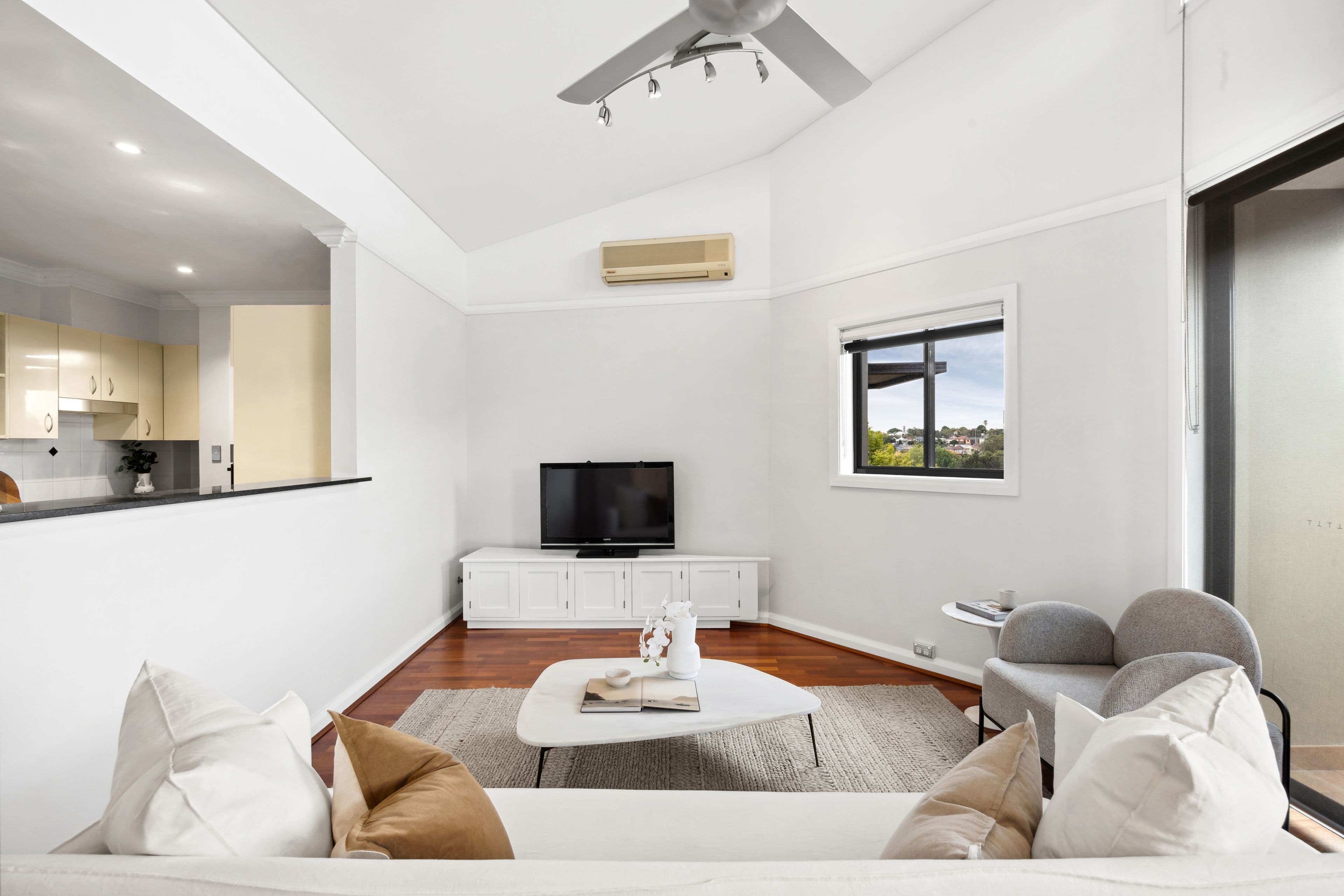 1A Undercliffe Lane, Earlwood NSW 2206, Earlwood - Thumbnail 2
