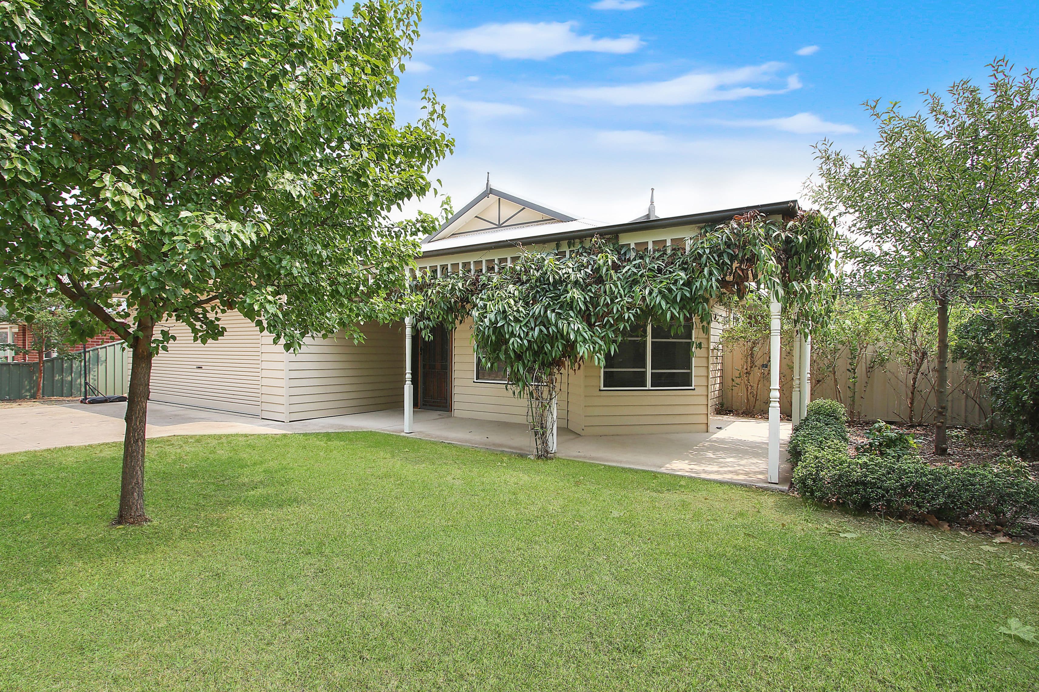 43 Pell Street, Howlong NSW 2643, Howlong - Image 1