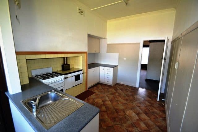 68 Wimble Street, Seymour VIC 3660, Seymour - Thumbnail 4