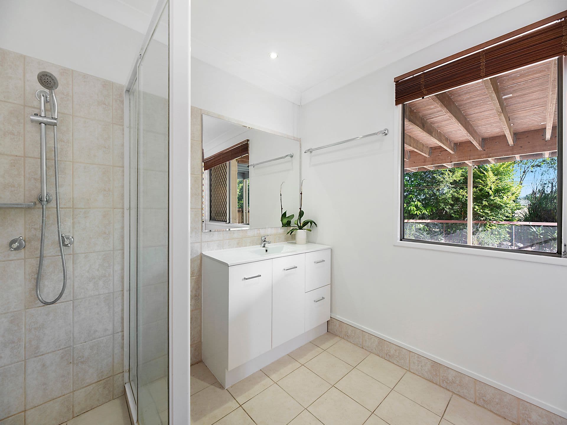 22 Bowen Road, Glass House Mountains QLD 4518, Glass House Mountains - Thumbnail 8