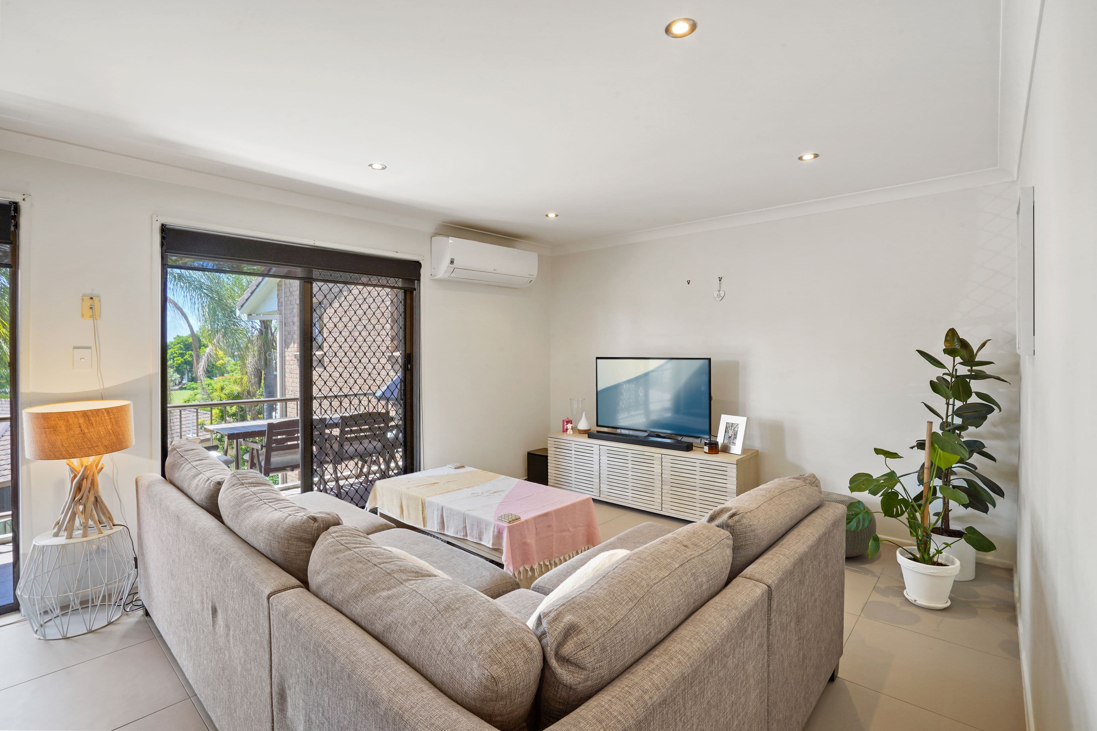13 Christina Court, Mermaid Waters QLD 4218, Mermaid Waters - Thumbnail 2