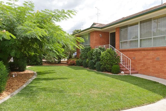 37 Early Street, QUEANBEYAN NSW 2620, Queanbeyan - Thumbnail 2