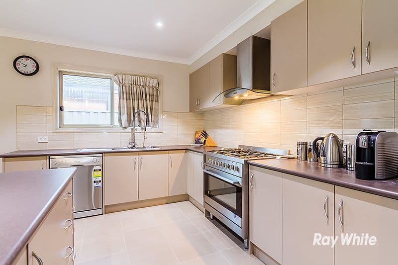 34 Thurvaston Crescent, Cranbourne East VIC 3977, Cranbourne East - Thumbnail 3