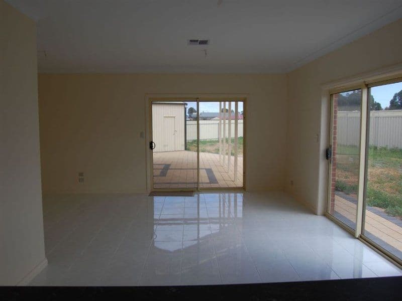 1 McConnal Road, STIRLING NORTH SA 5710, Stirling North - Thumbnail 2