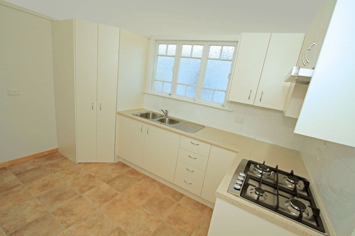 223 Peter Street, BERSERKER QLD 4701, Berserker - Thumbnail 4
