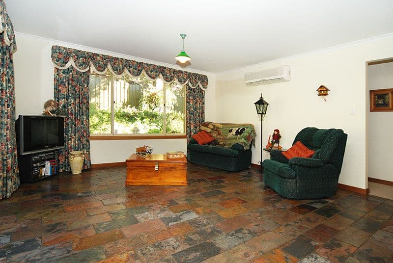6 Dunalbyn Drive, ABERFOYLE PARK SA 5159, Aberfoyle Park - Thumbnail 7
