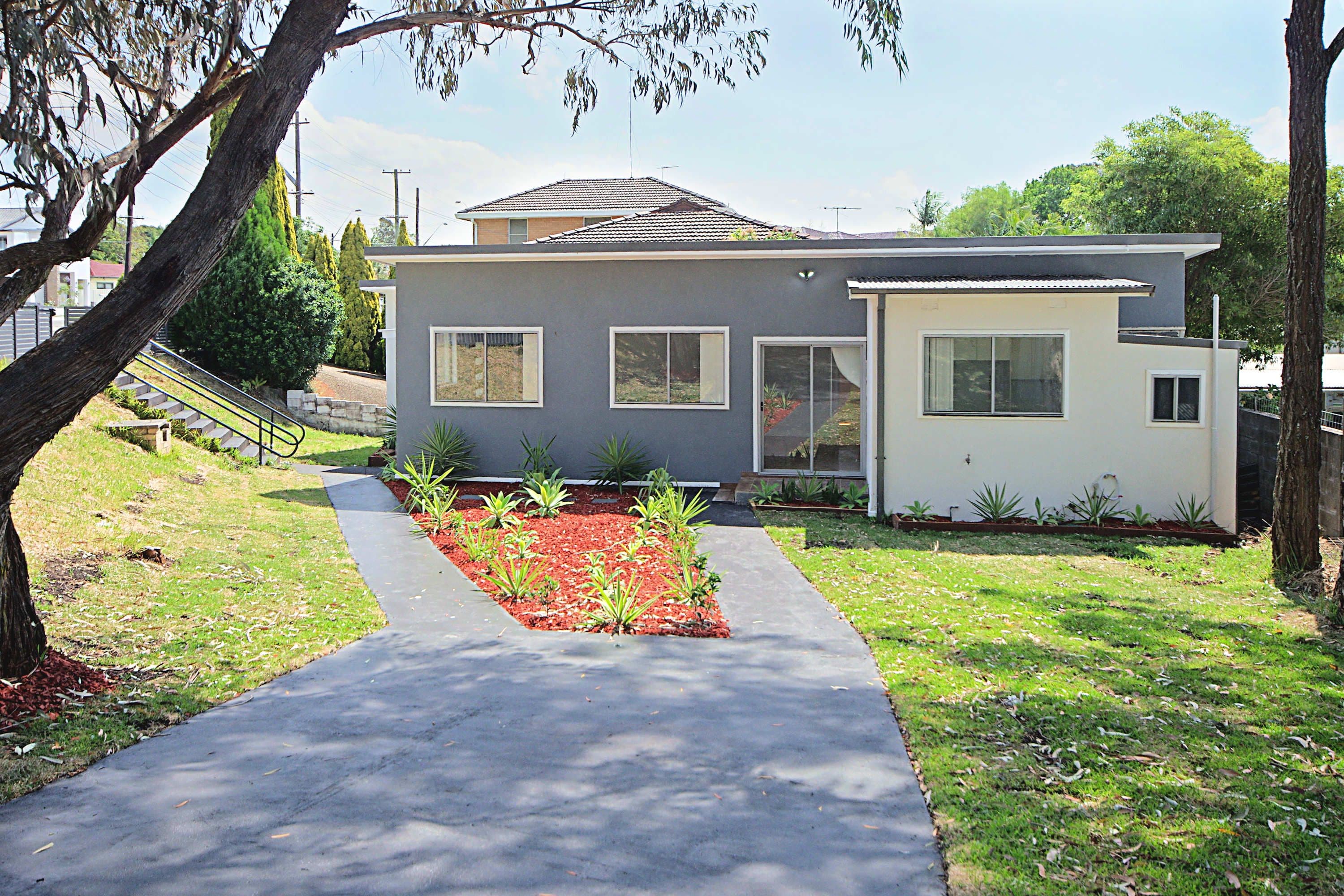 2 Henry Lawson Drive, Peakhurst - Thumbnail 2