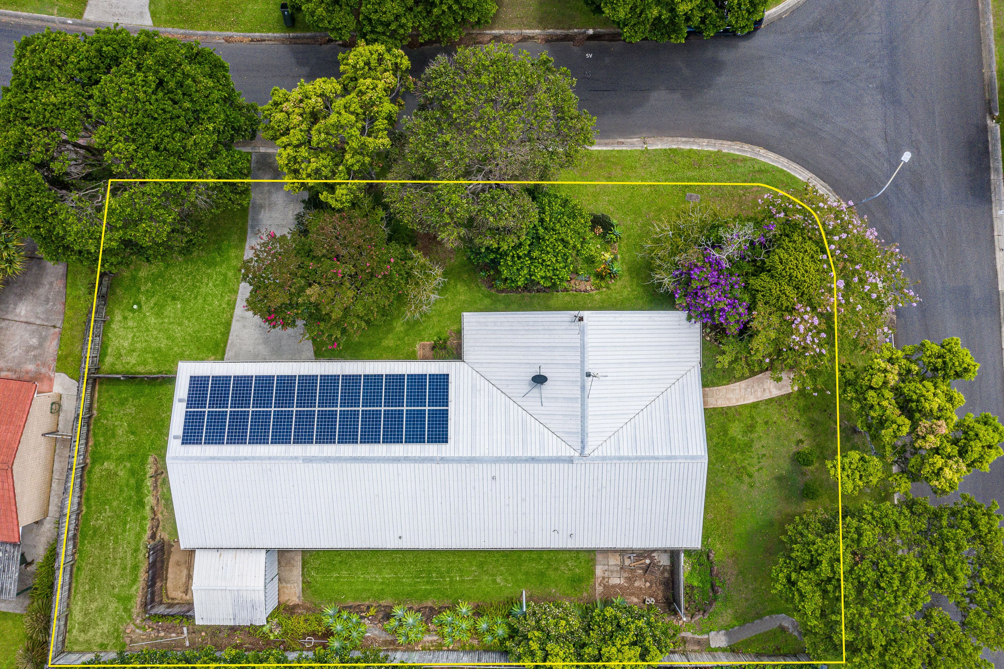 31 Honeymyrtle Drive, Banora Point NSW 2486, Banora Point - Thumbnail 2