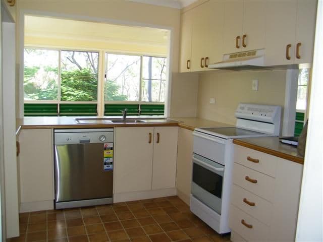88 Allunga Drive, GLADSTONE QLD 4680, Gladstone - Thumbnail 2