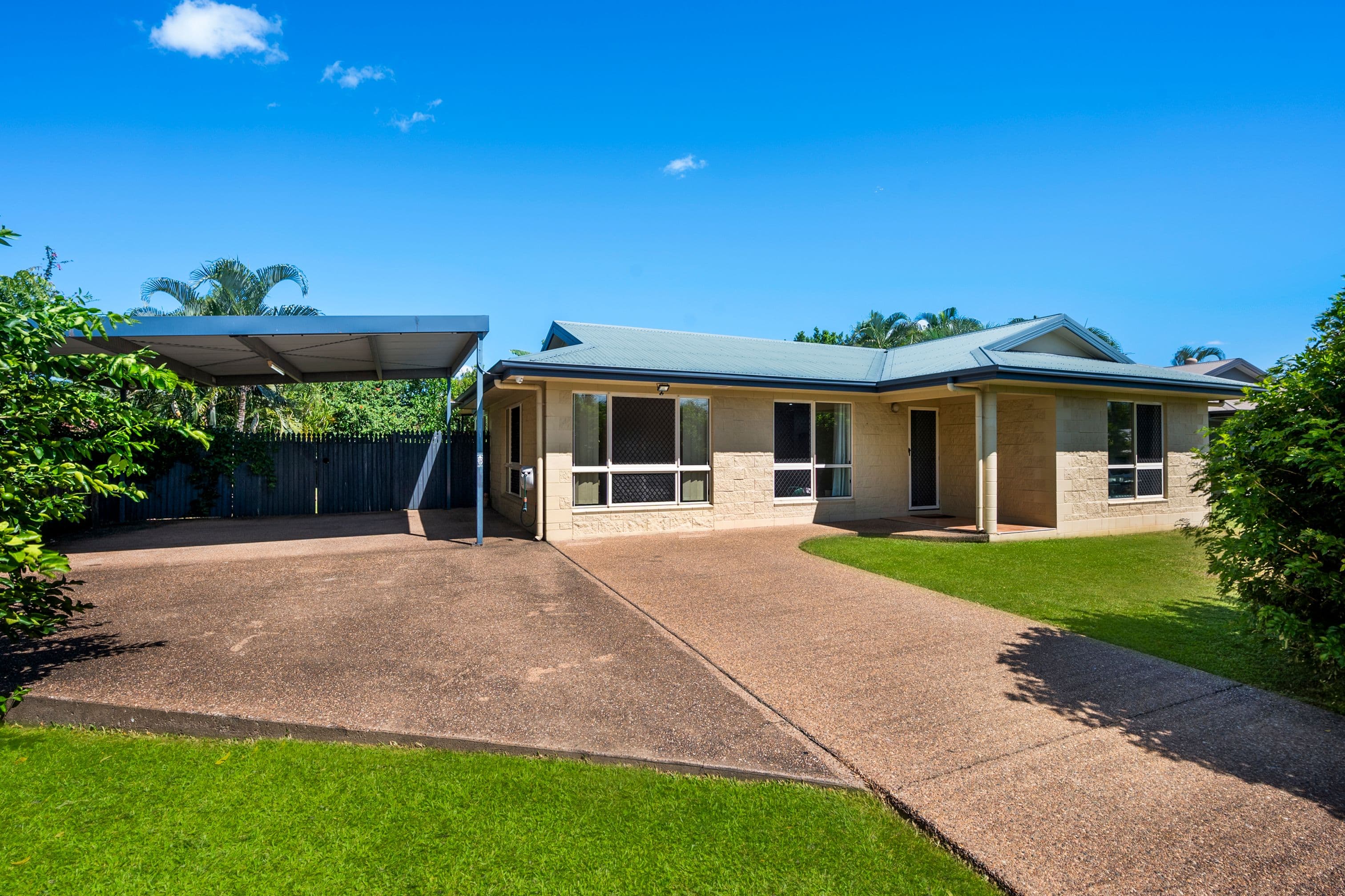 4 Heather Avenue, Rasmussen QLD 4815, Rasmussen - Image 1