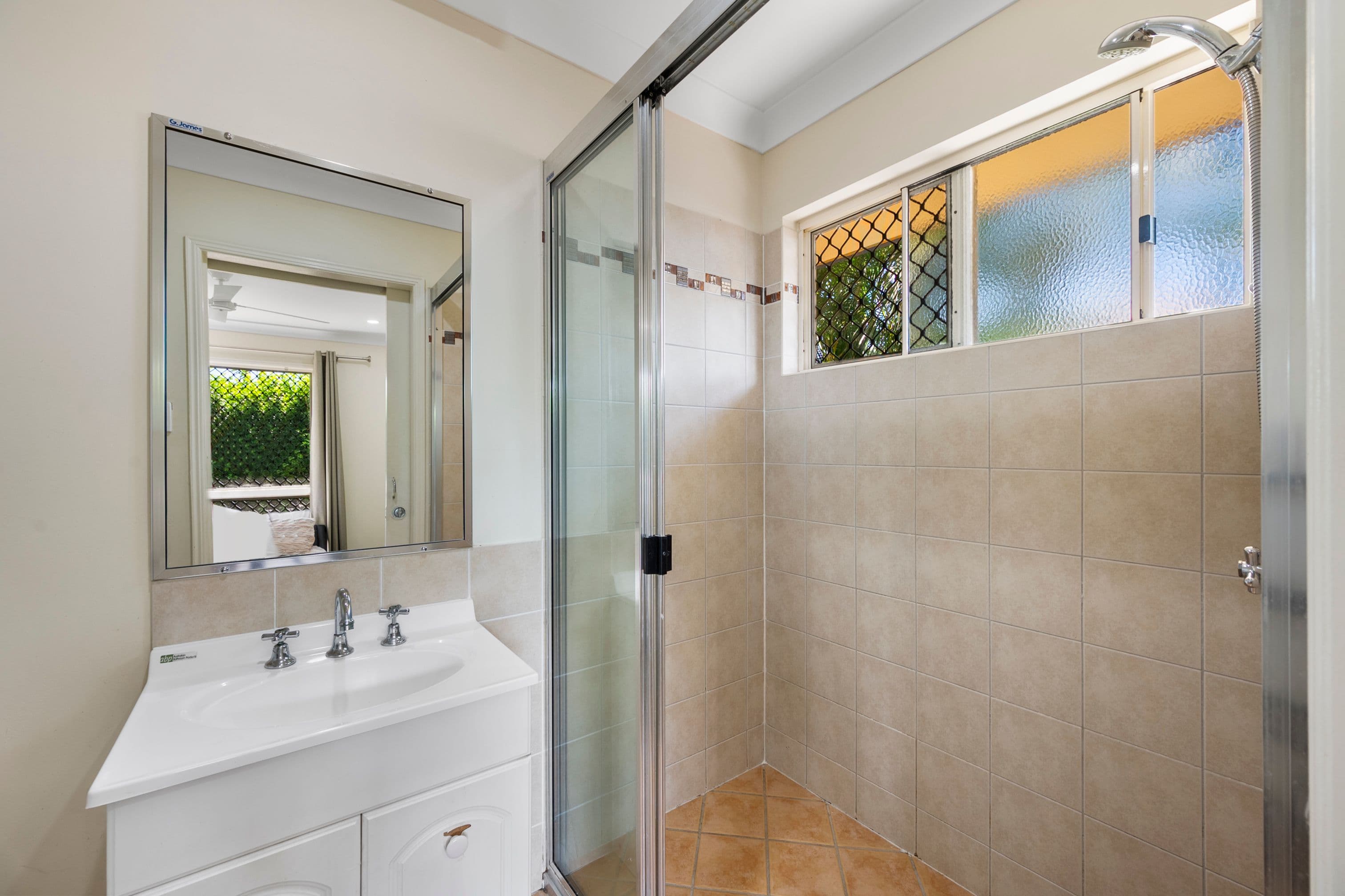 4 Heather Avenue, Rasmussen QLD 4815, Rasmussen - Thumbnail 4