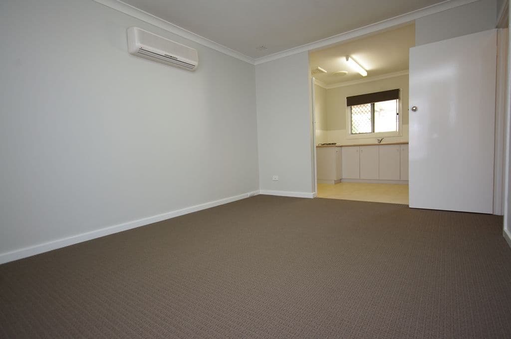 26d Greville Way, GIRRAWHEEN WA 6064, Girrawheen - Thumbnail 2