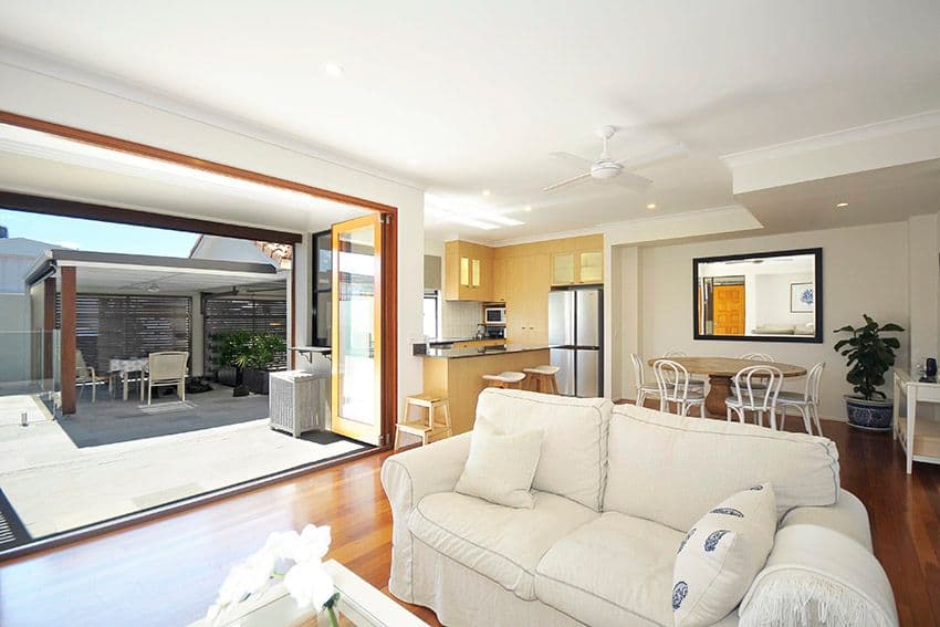 24 Cronulla Avenue, Mermaid Beach QLD 4218, Mermaid Beach - Thumbnail 3