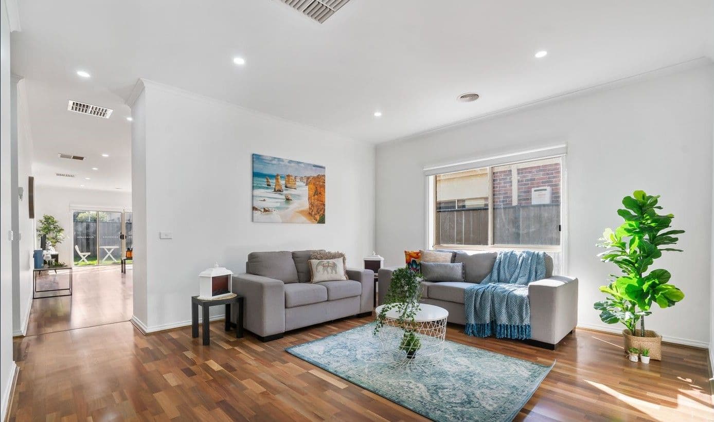10 Somersby Road, Craigieburn VIC 3064, Craigieburn - Thumbnail 2