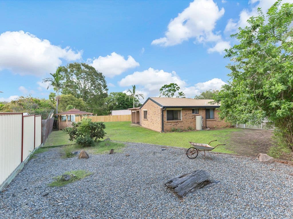 6 Robert Court, Redbank Plains QLD 4301, Redbank Plains - Thumbnail 3
