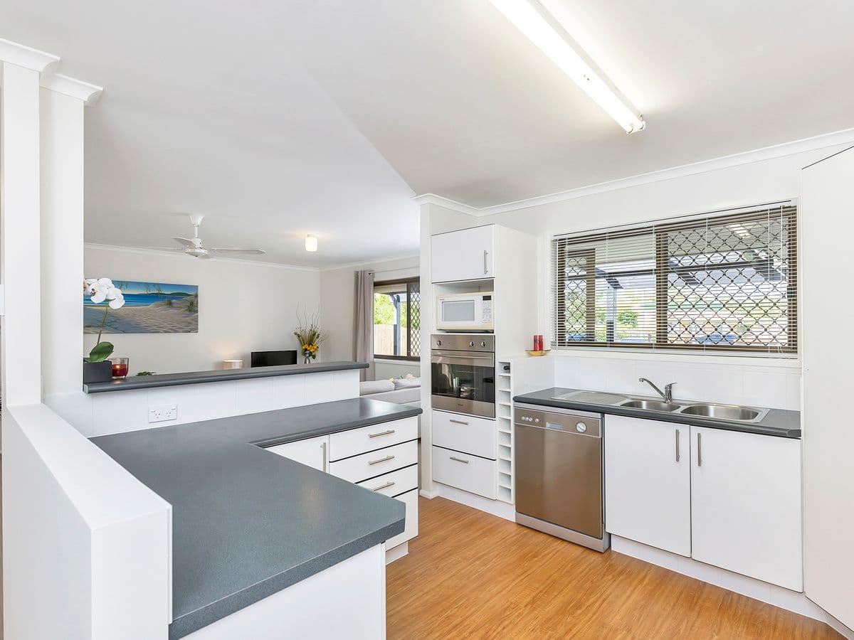 6 Robert Court, Redbank Plains QLD 4301, Redbank Plains - Thumbnail 4