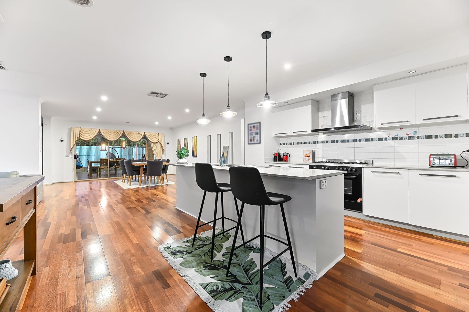 16 Manorwood Way, Berwick VIC 3806, Berwick - Thumbnail 4