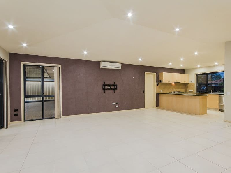 9 Riverbrooke Drive, Upper Coomera QLD 4209, Upper Coomera - Thumbnail 2