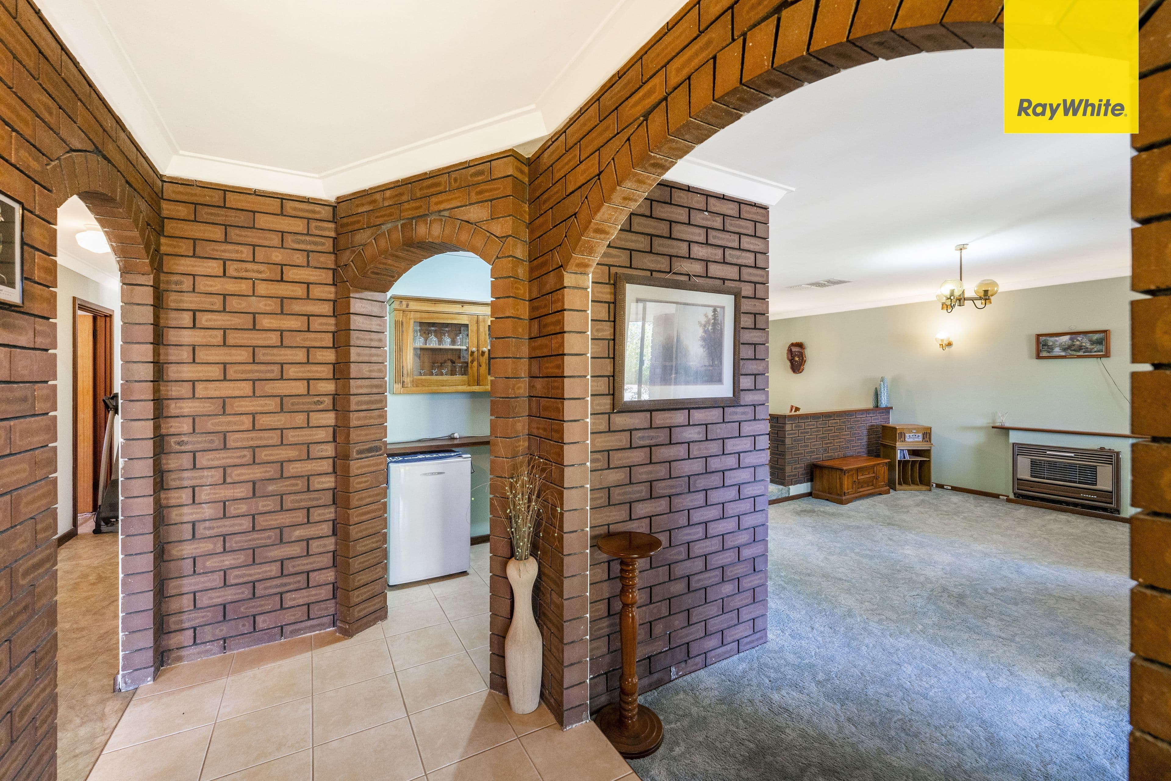 53 Linden Way, Forrestfield WA 6058, Forrestfield - Thumbnail 3