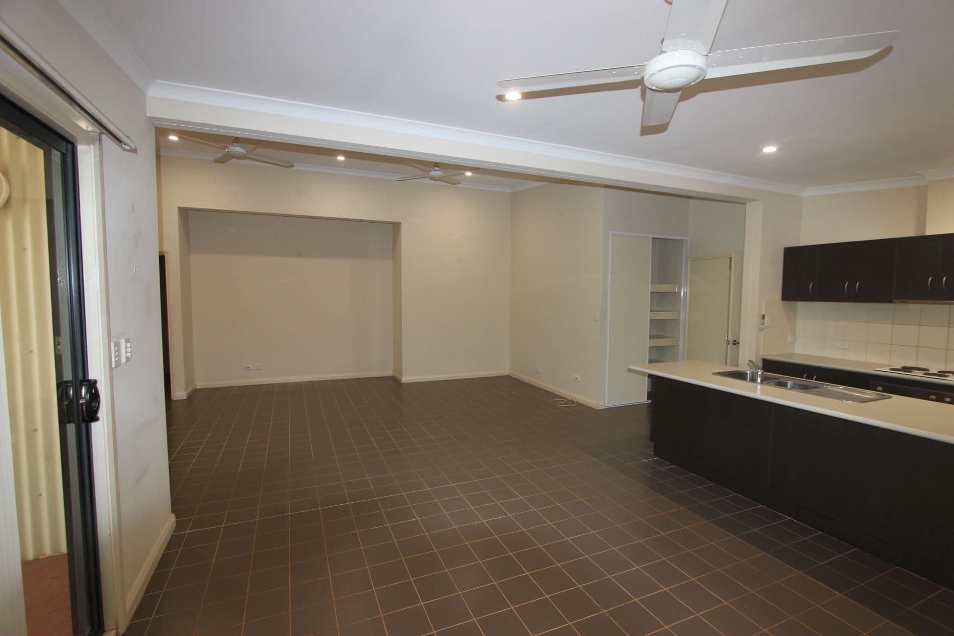 4 Plumegrass Way, Nickol WA 6714, Nickol - Thumbnail 4