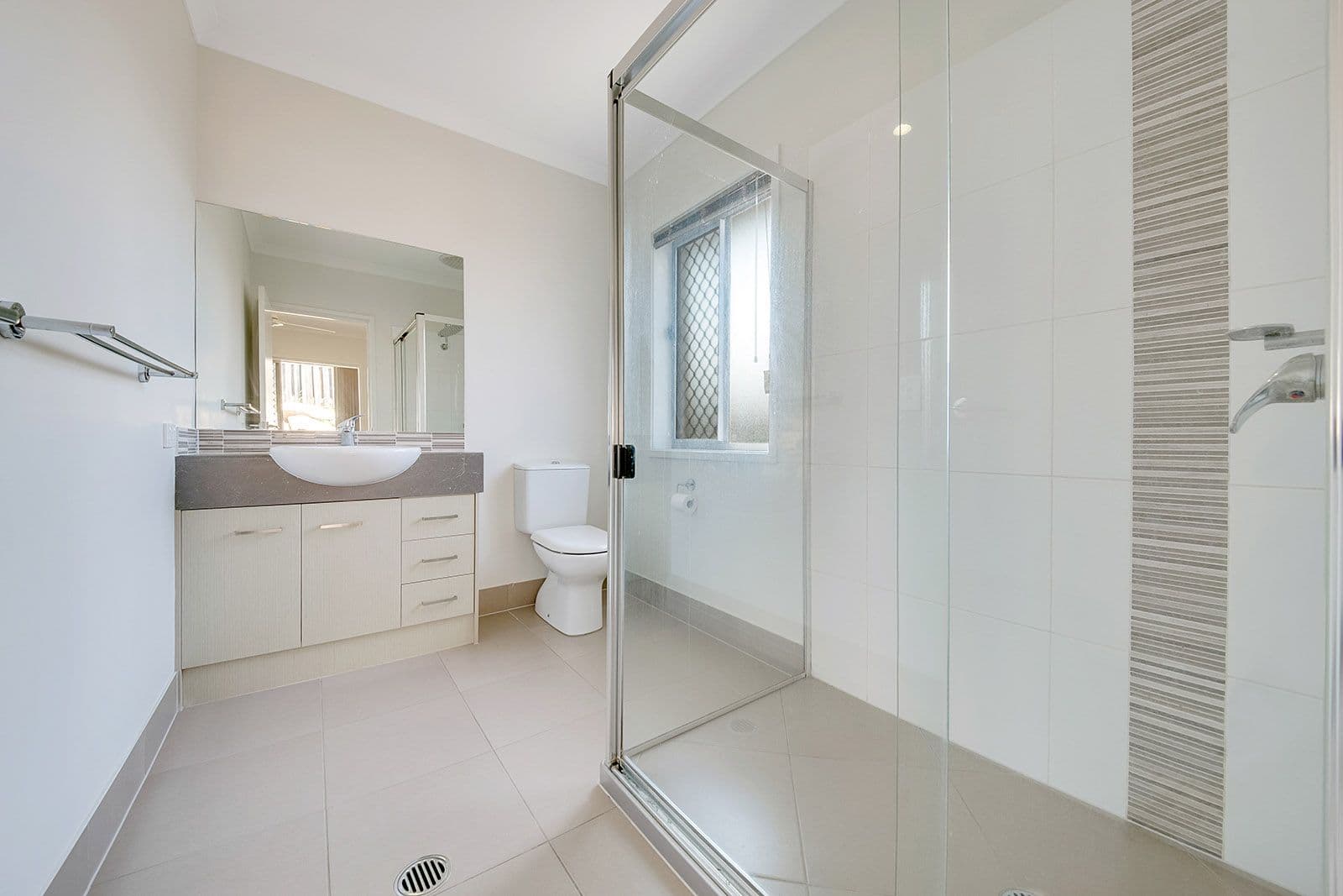 11 Koolivoo Parade, Boyne Island QLD 4680, Boyne Island - Thumbnail 6
