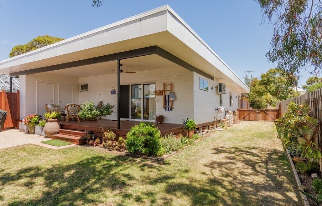33 Rose Avenue, Cowes VIC 3922, Cowes - Image 1