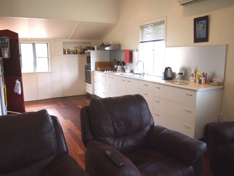 10 Telford Street, PROSERPINE QLD 4800, Proserpine - Thumbnail 4