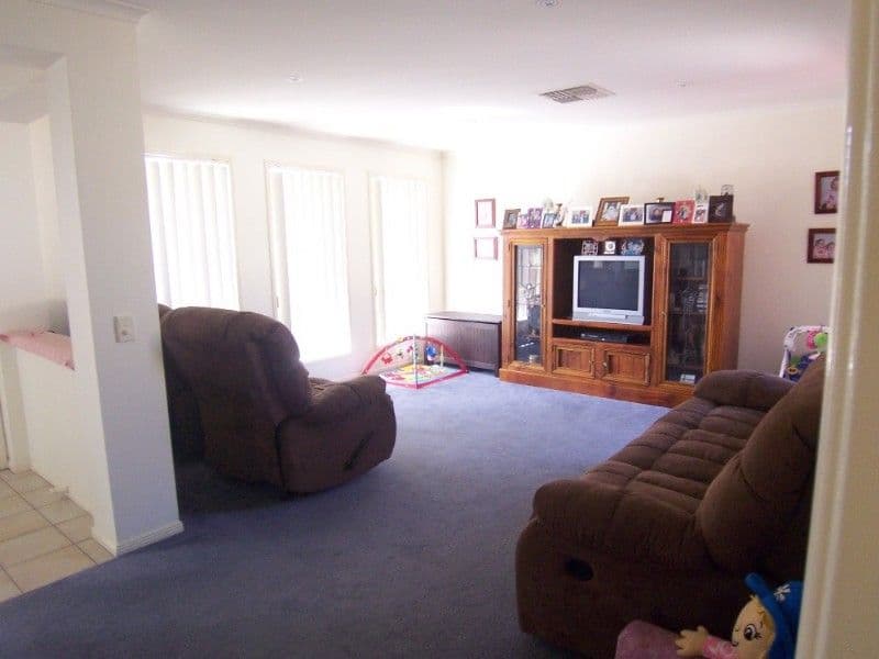 19 Abbey Close, EAGLEHAWK VIC 3556, Eaglehawk - Thumbnail 2