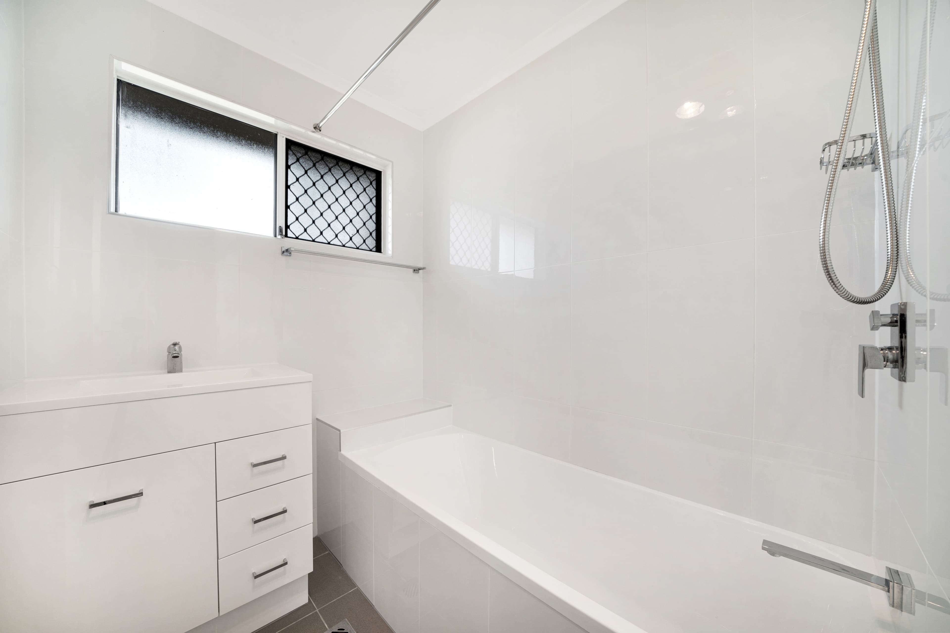 27 Cowper Avenue, Eagleby QLD 4207, Eagleby - Thumbnail 8