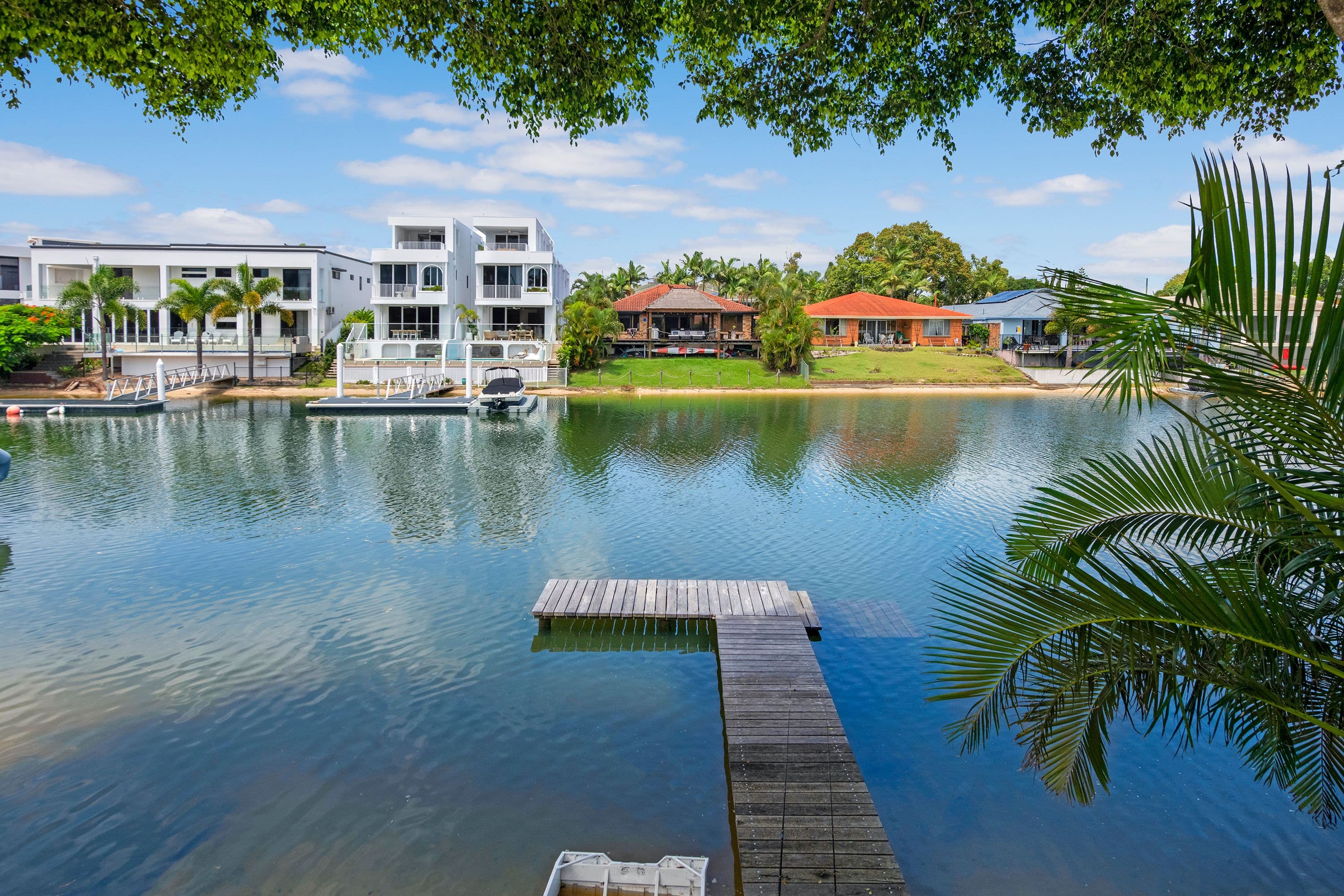 10 Merrimac Boulevard, Broadbeach Waters QLD 4218, Broadbeach Waters - Thumbnail 2