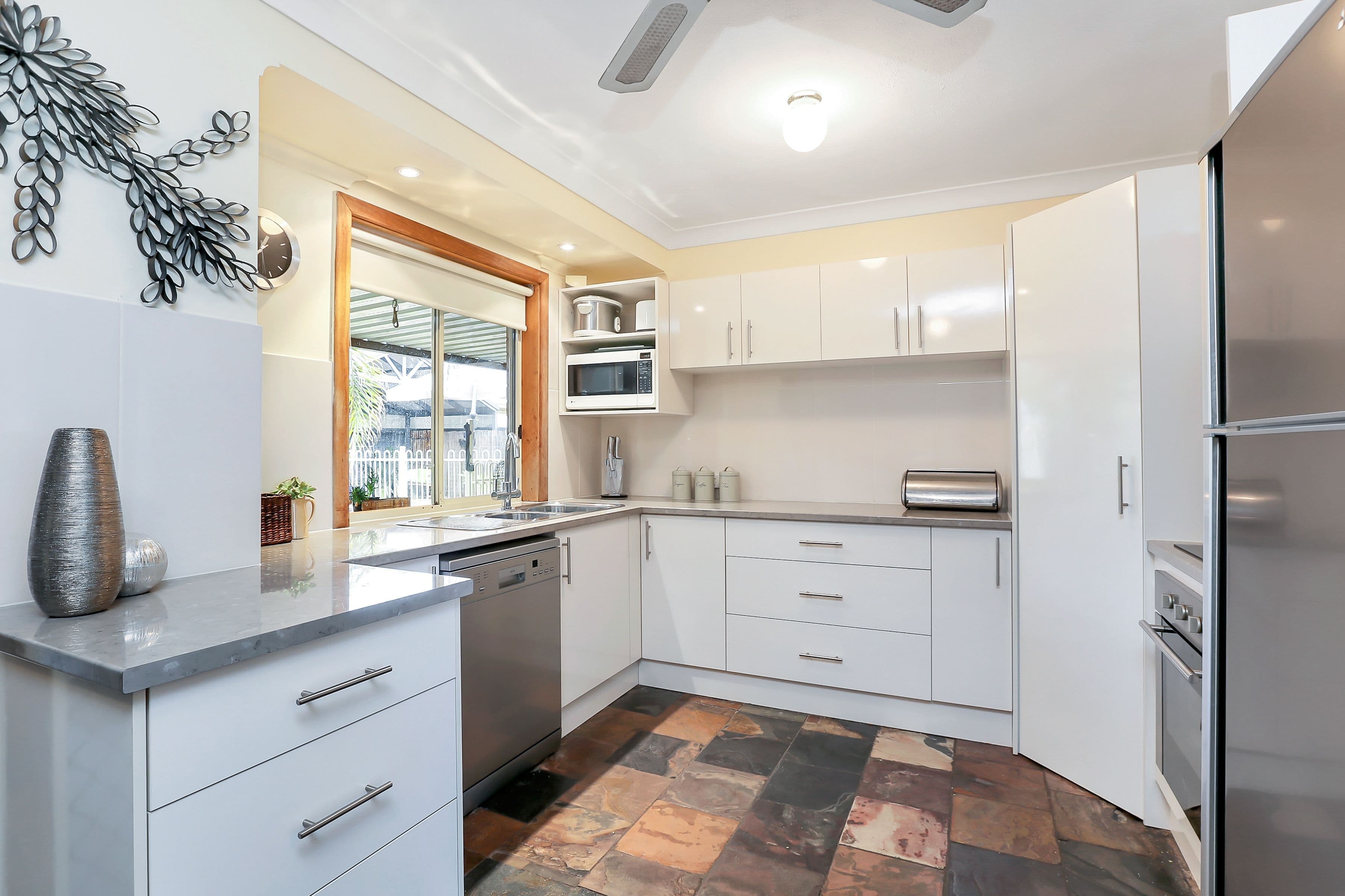 43 Eyre Crescent, Valley View SA 5093, Valley View - Thumbnail 5
