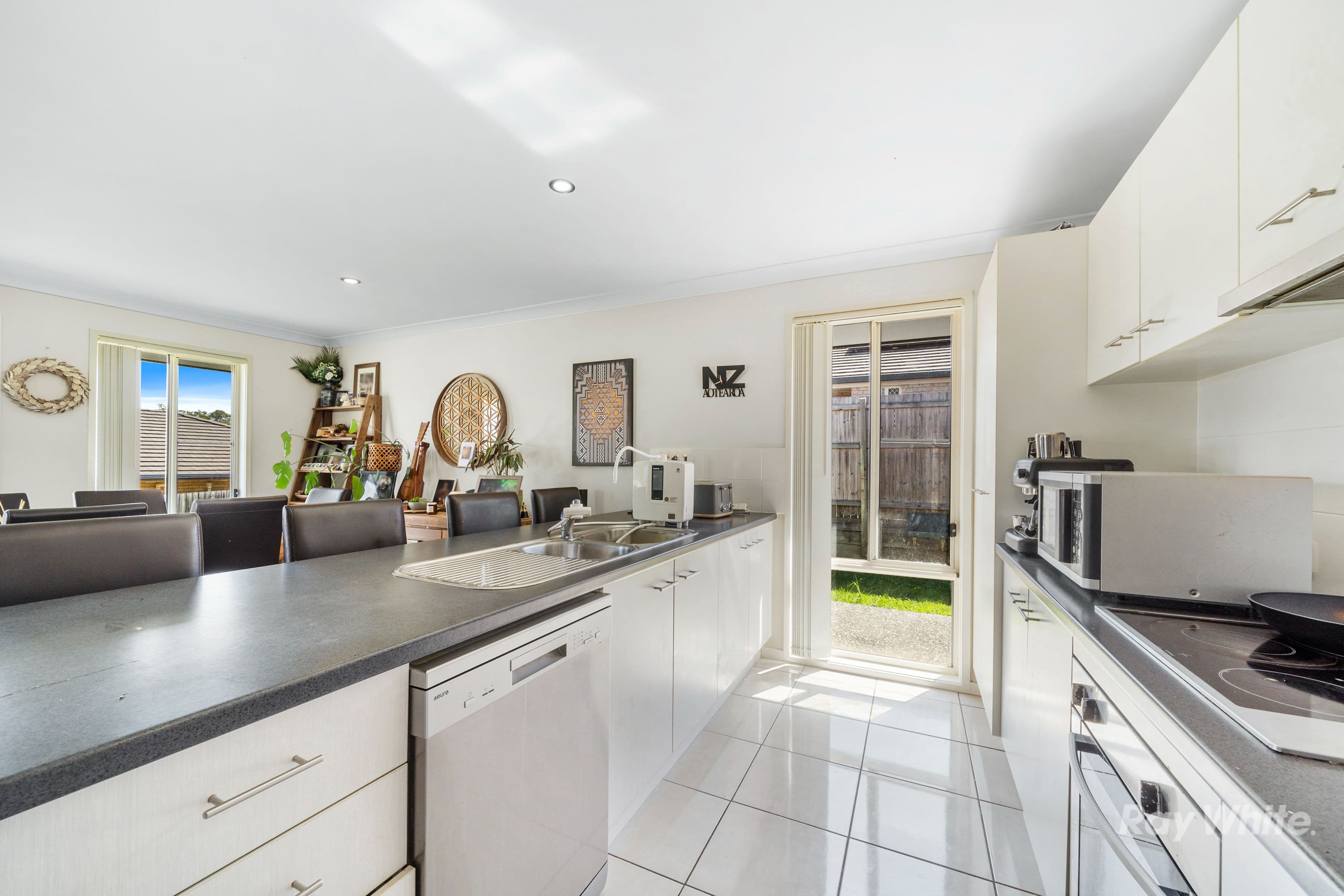 260 Herses Road, Eagleby QLD 4207, Eagleby - Thumbnail 2