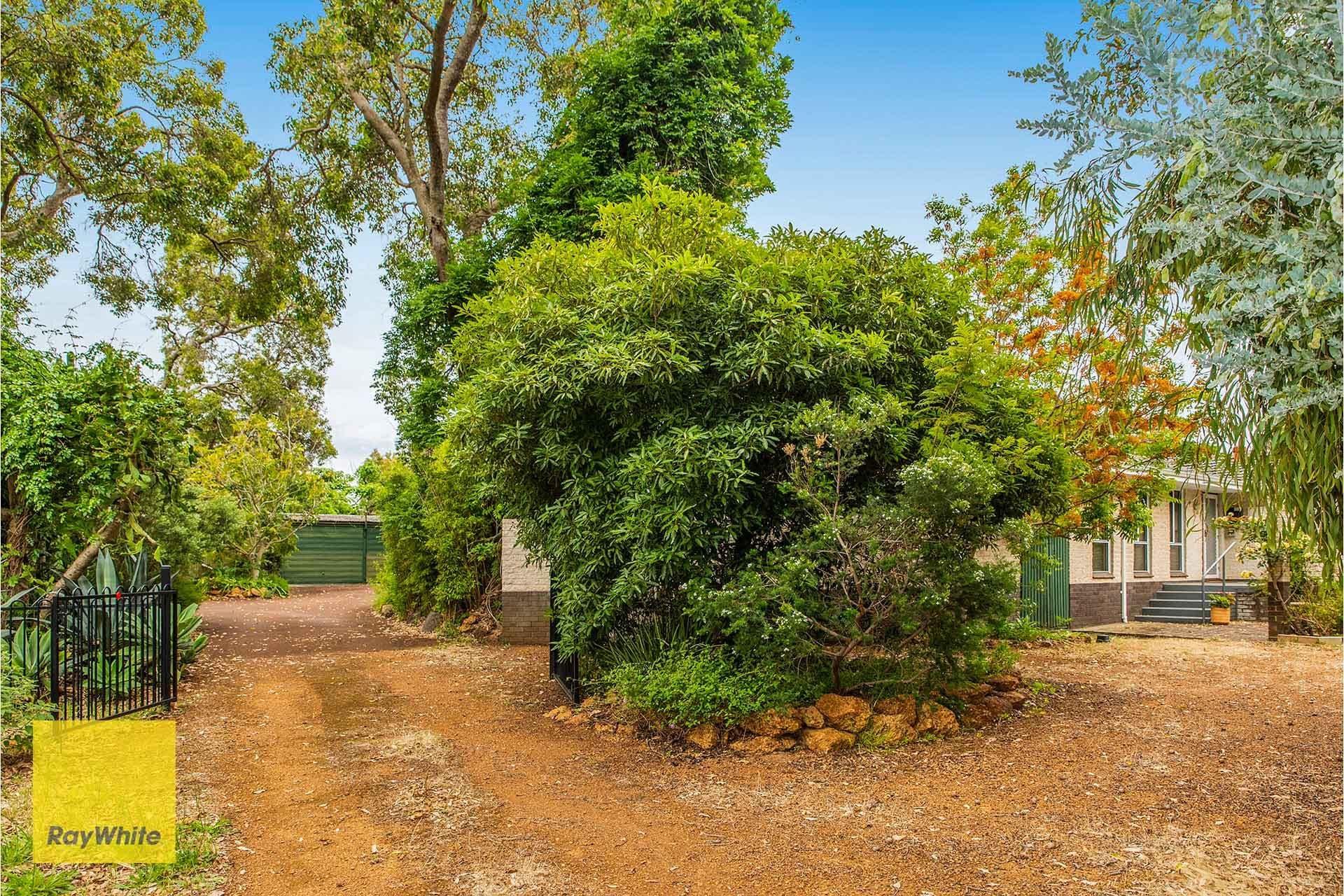 18 Kathleen Road, Lesmurdie WA 6076, Lesmurdie - Thumbnail 2