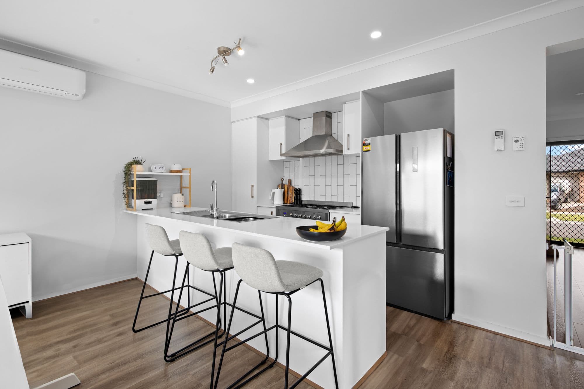 3 Sherford Avenue, Werribee VIC 3030, Werribee - Thumbnail 2