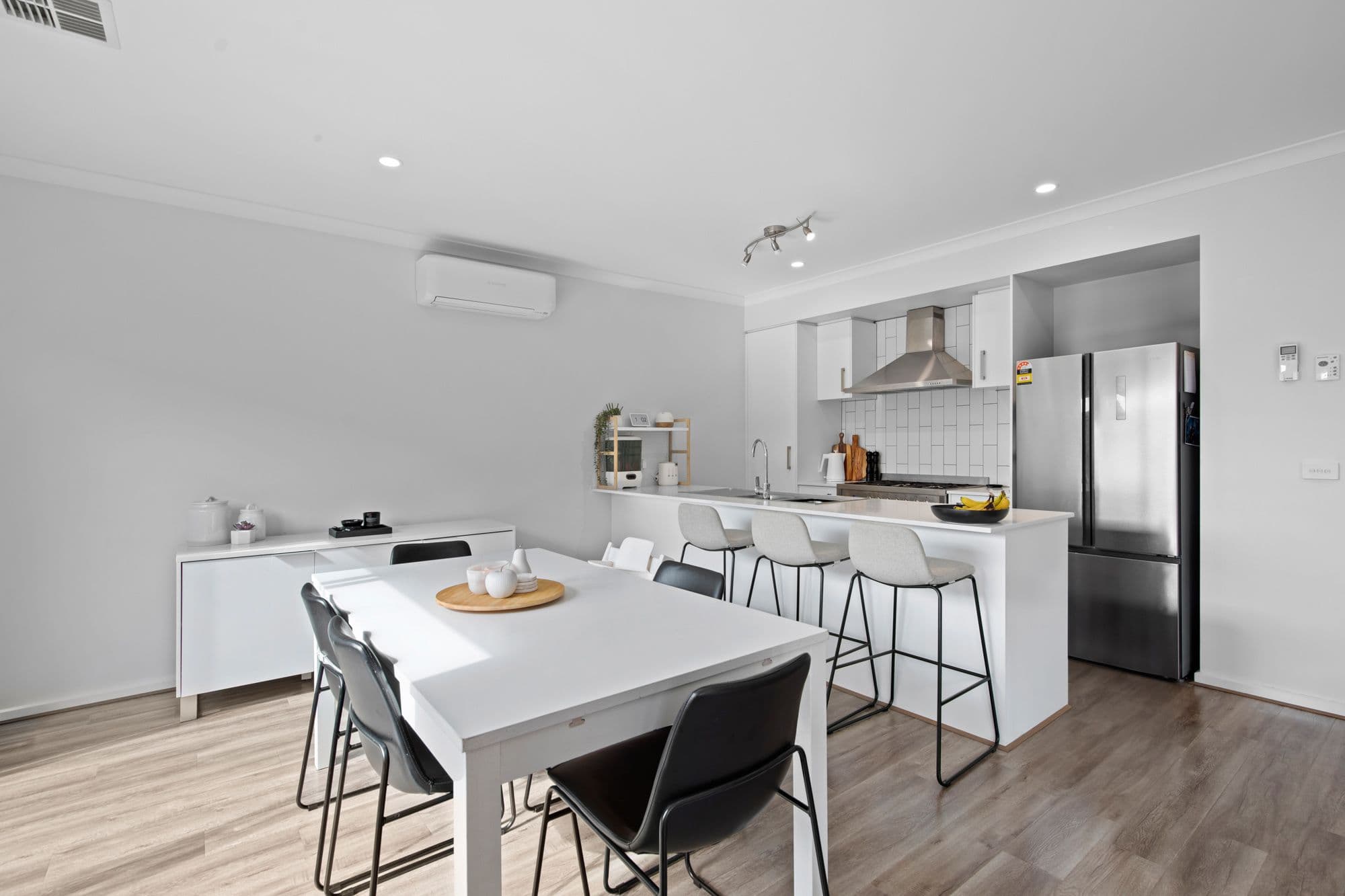 3 Sherford Avenue, Werribee VIC 3030, Werribee - Thumbnail 4