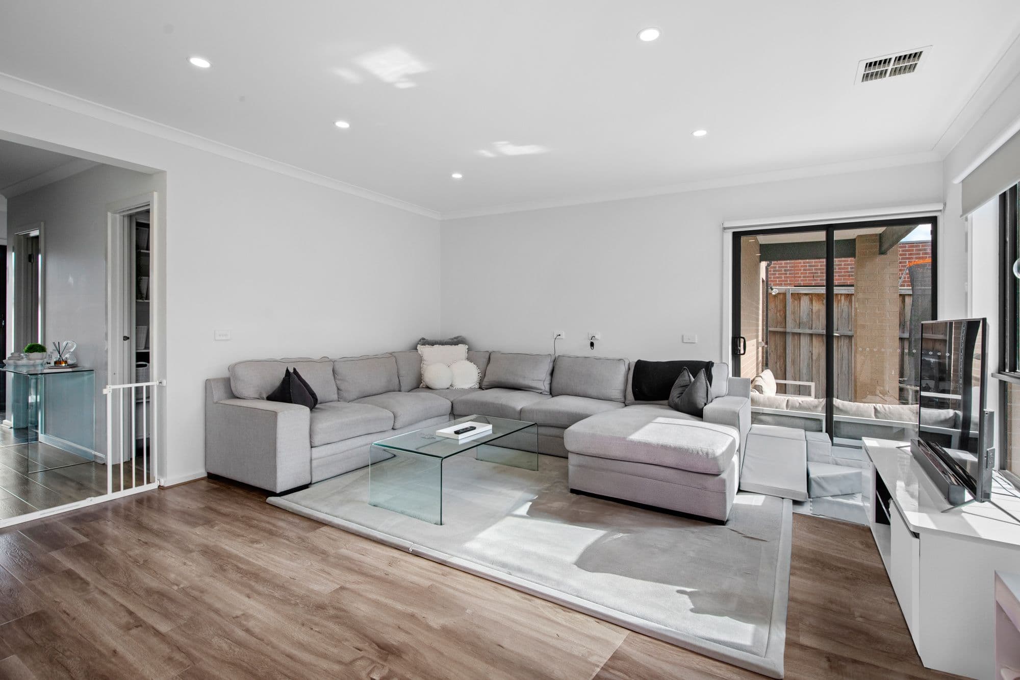3 Sherford Avenue, Werribee VIC 3030, Werribee - Thumbnail 6