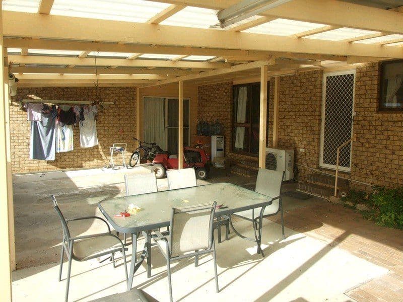 35 South Street, CROWS NEST QLD 4355, Crows Nest - Thumbnail 2