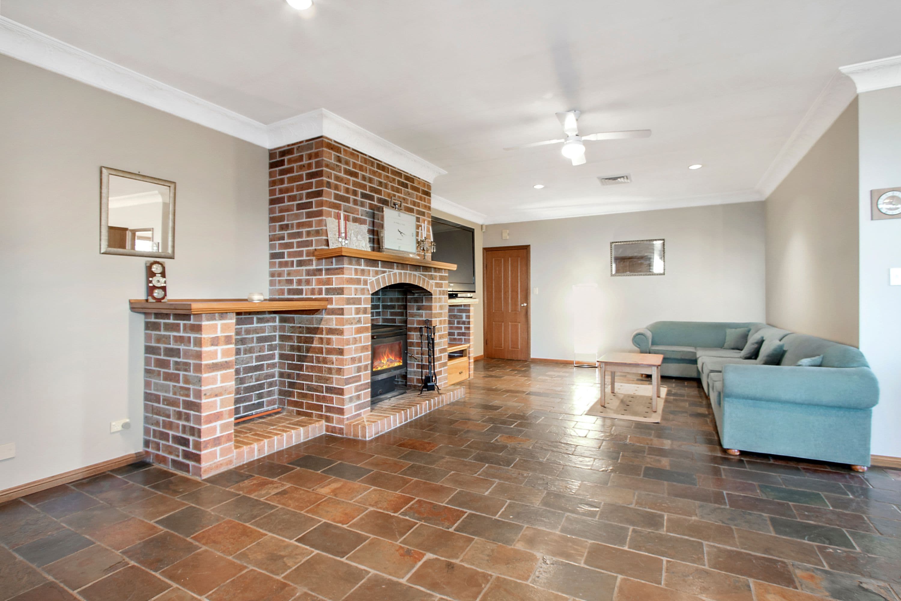 16 Pamela Crescent, Bowen Mountain - Thumbnail 8