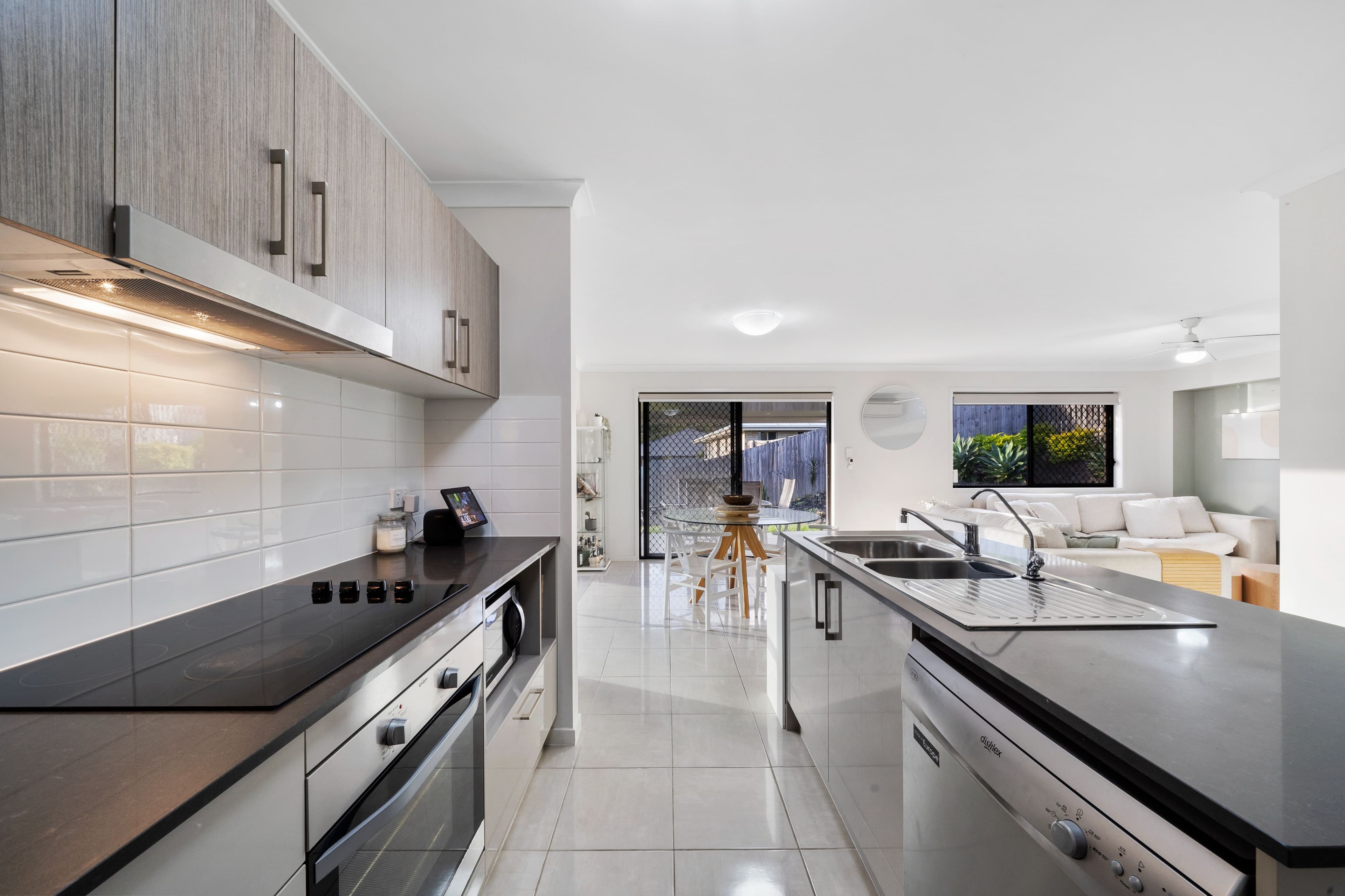 12 Savannah Court, Waterford QLD 4133, Waterford - Thumbnail 3