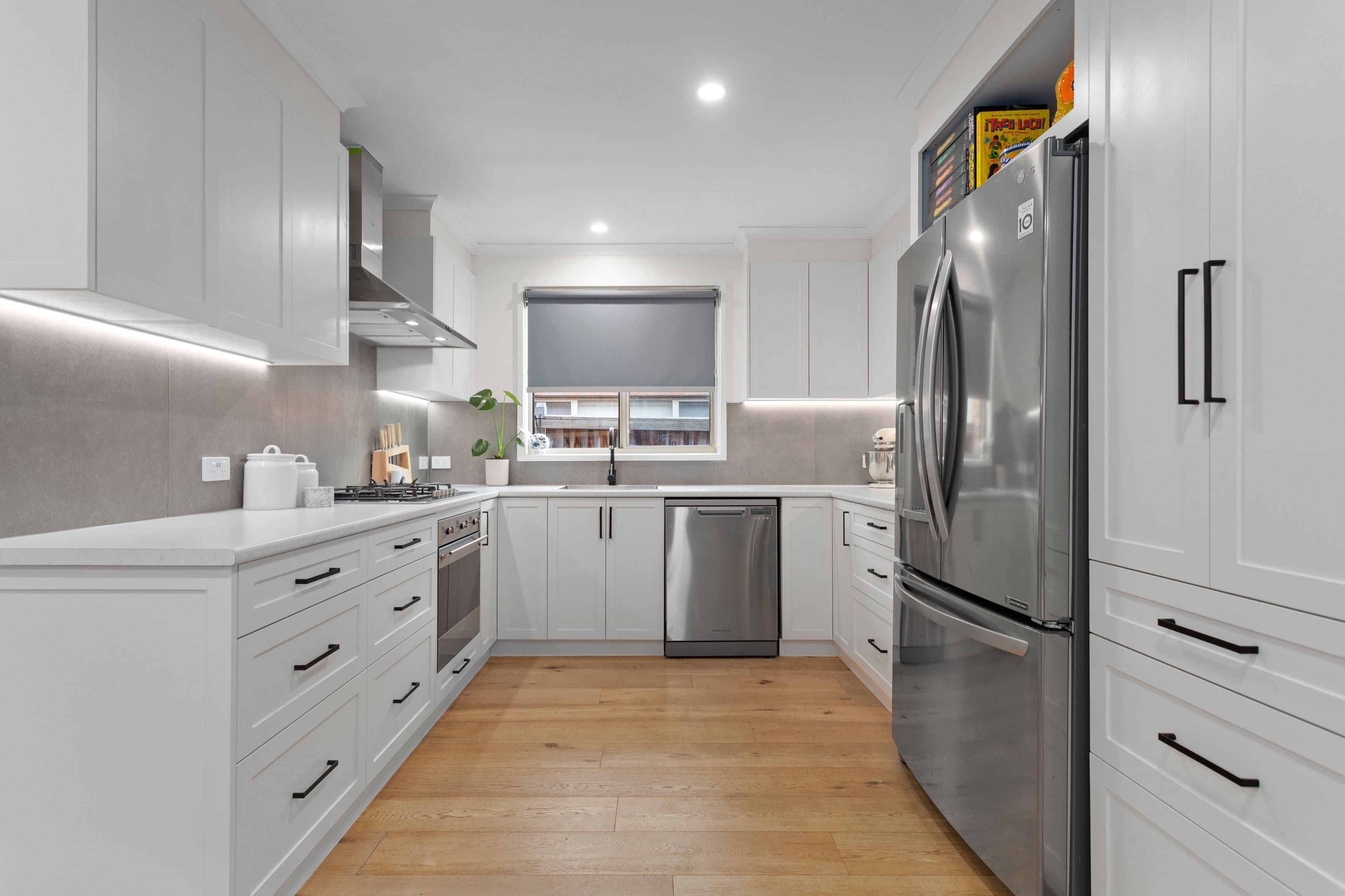 17 Tennyson Circuit, Mill Park VIC 3082, Mill Park - Thumbnail 2