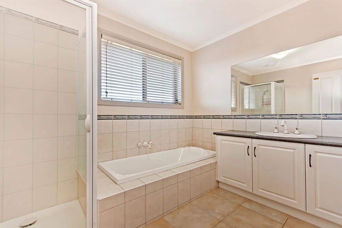 49 Gateway Road, Warrnambool VIC 3280, Warrnambool - Thumbnail 7