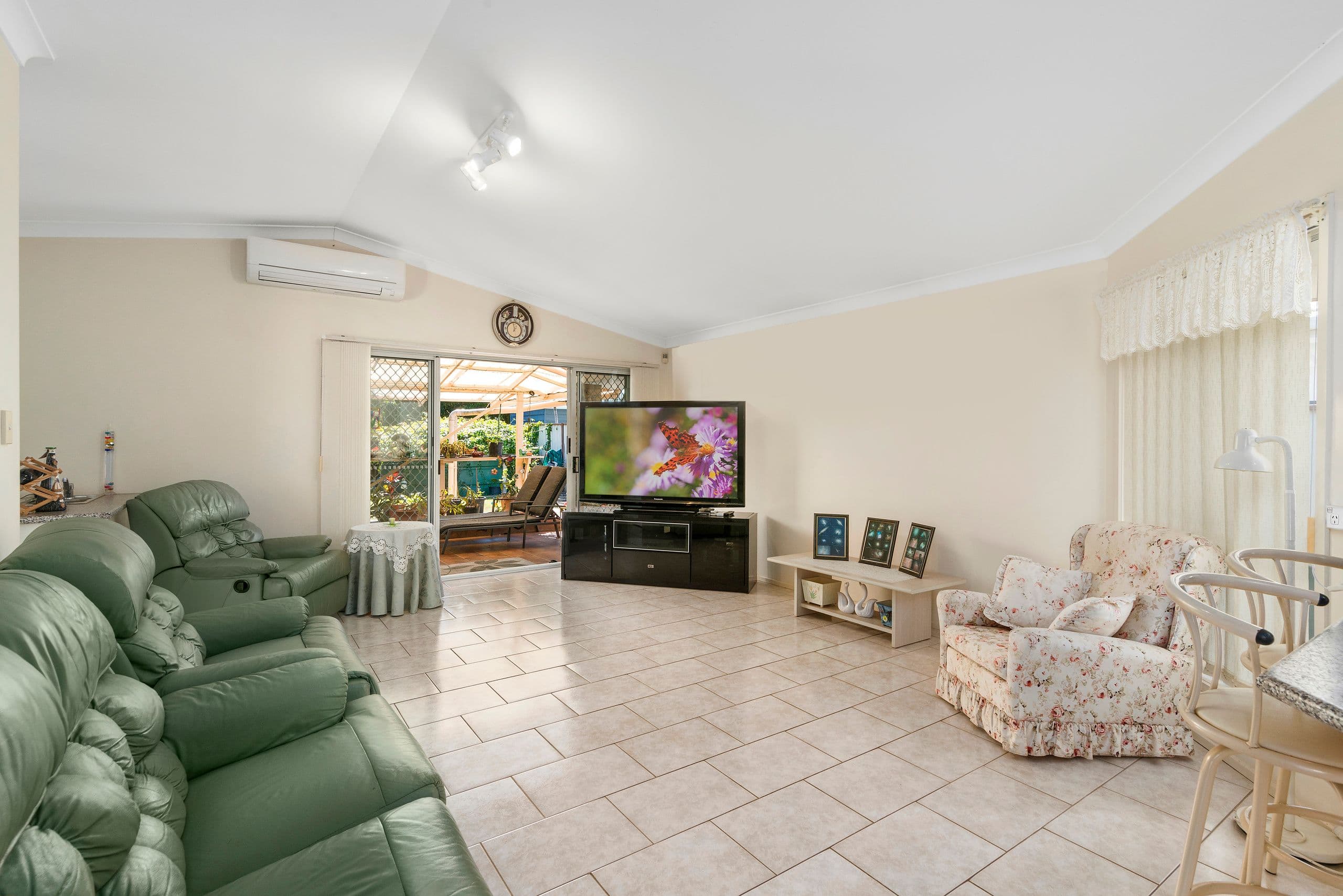 192 Nineteenth Avenue, Elanora QLD 4221, Elanora - Thumbnail 5