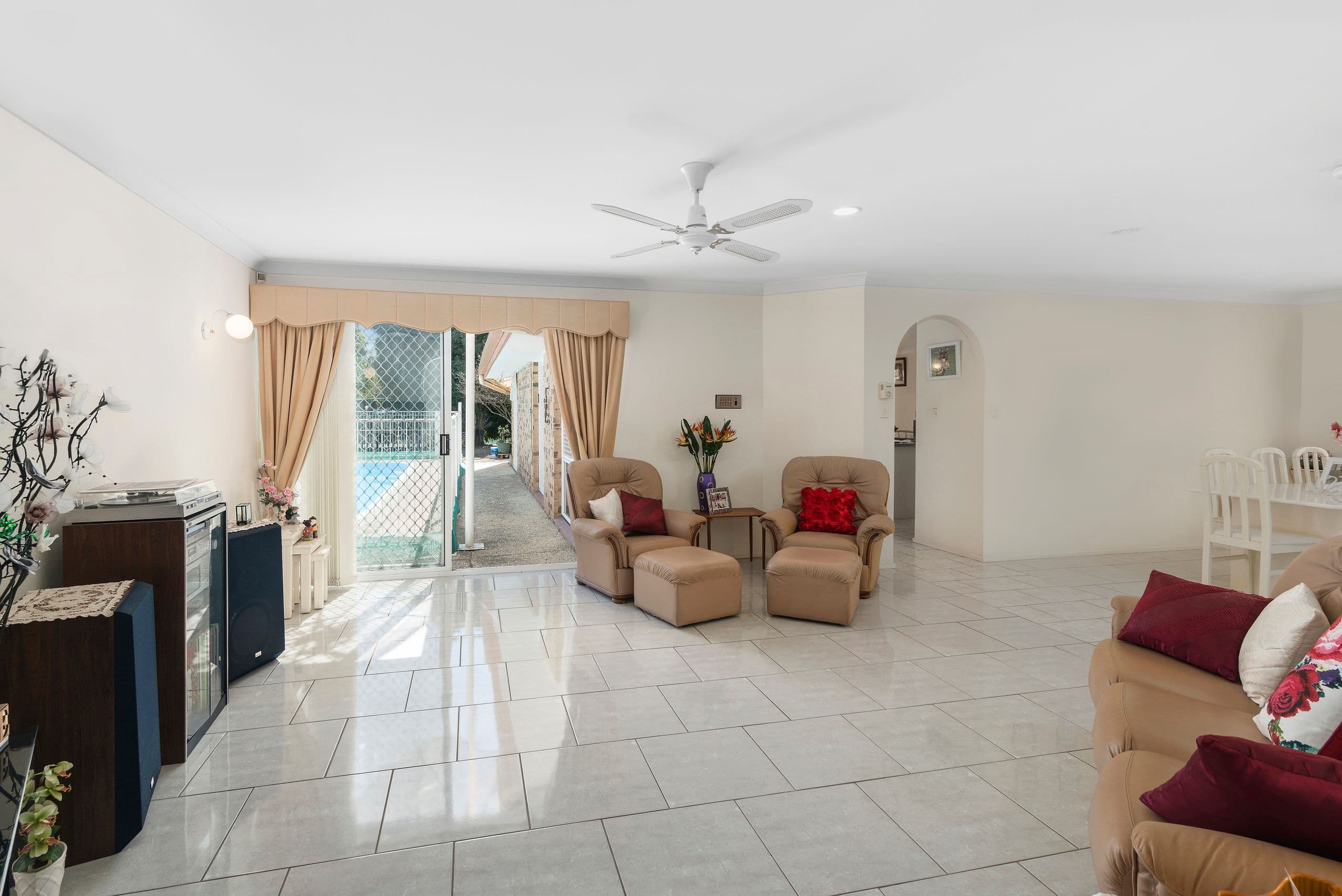 192 Nineteenth Avenue, Elanora QLD 4221, Elanora - Thumbnail 6