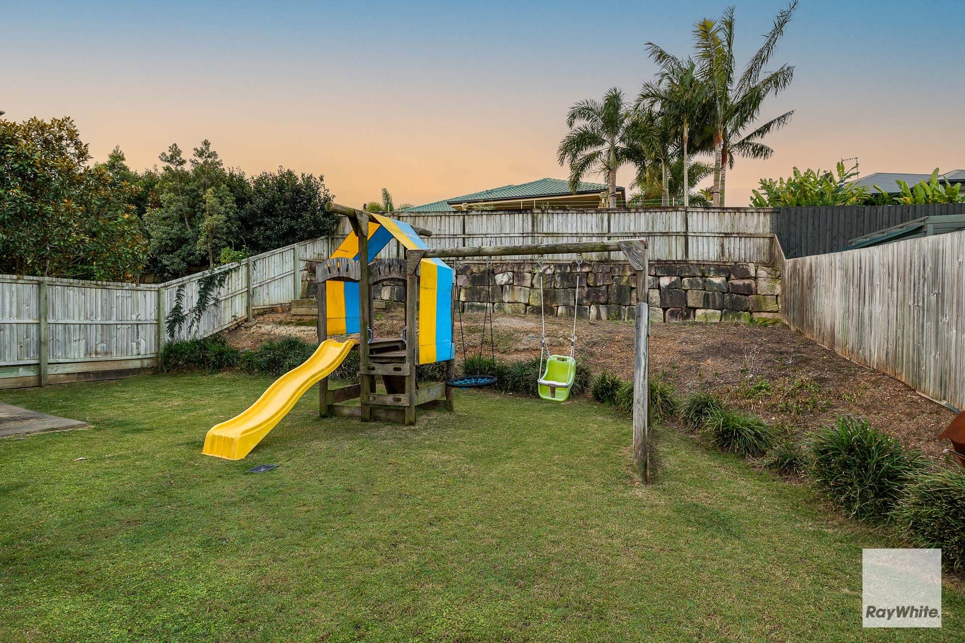 18 Park Edge Place, Redland Bay QLD 4165, Redland Bay - Thumbnail 4