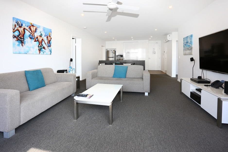 114 'Synergy' 2729-2733 Gold Coast Highway, BROADBEACH QLD 4218, Broadbeach - Thumbnail 4